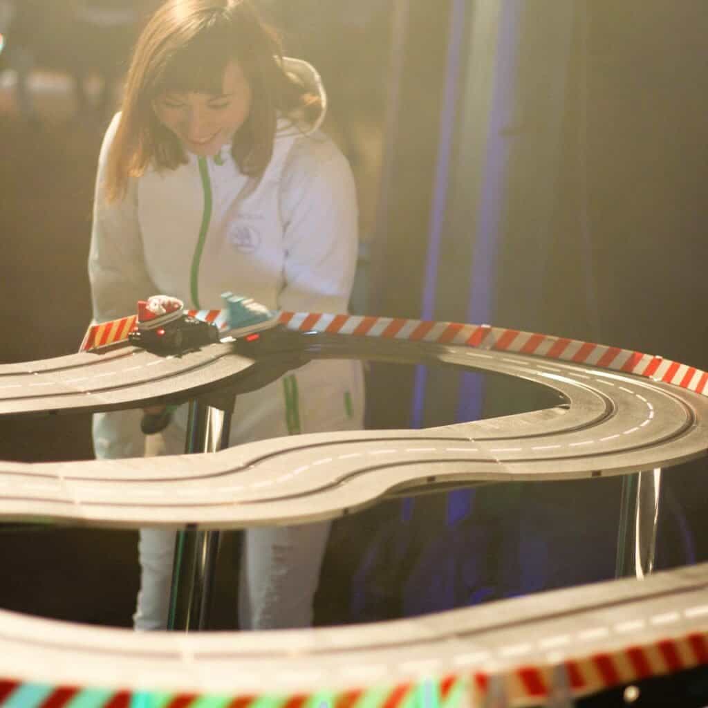 Hire Slot cars Race track for birthday party. Rental Slot cars Race track in Rome Milano