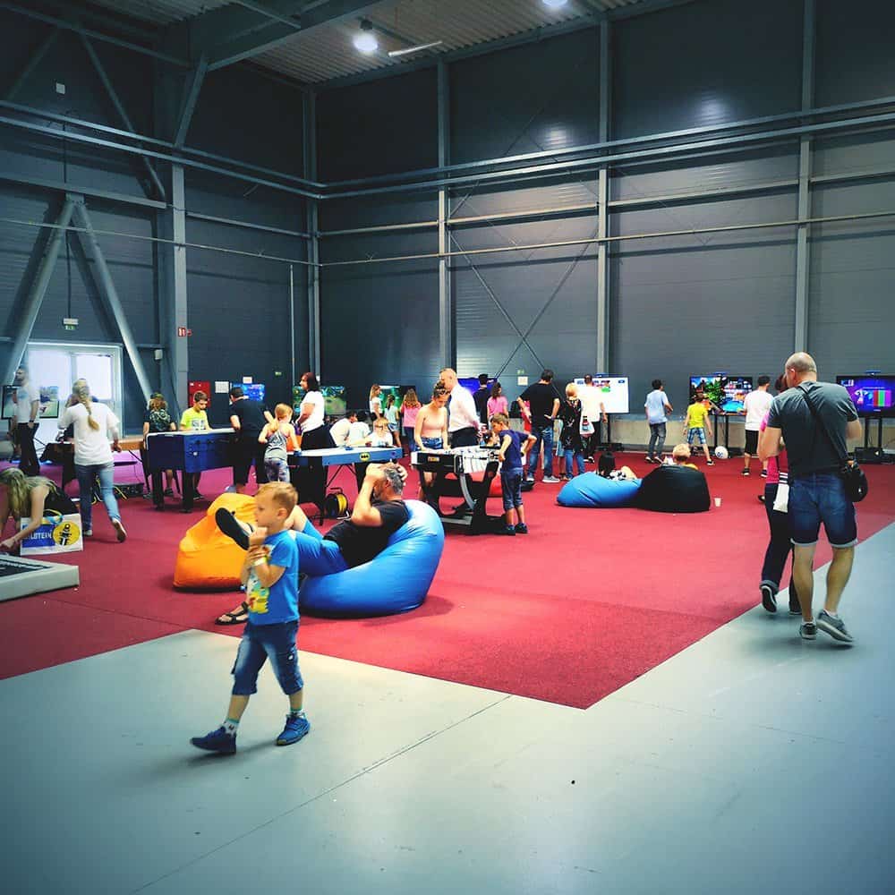 Engage Crowds with New Experiences hire Exhibition in London, Paris, Prague