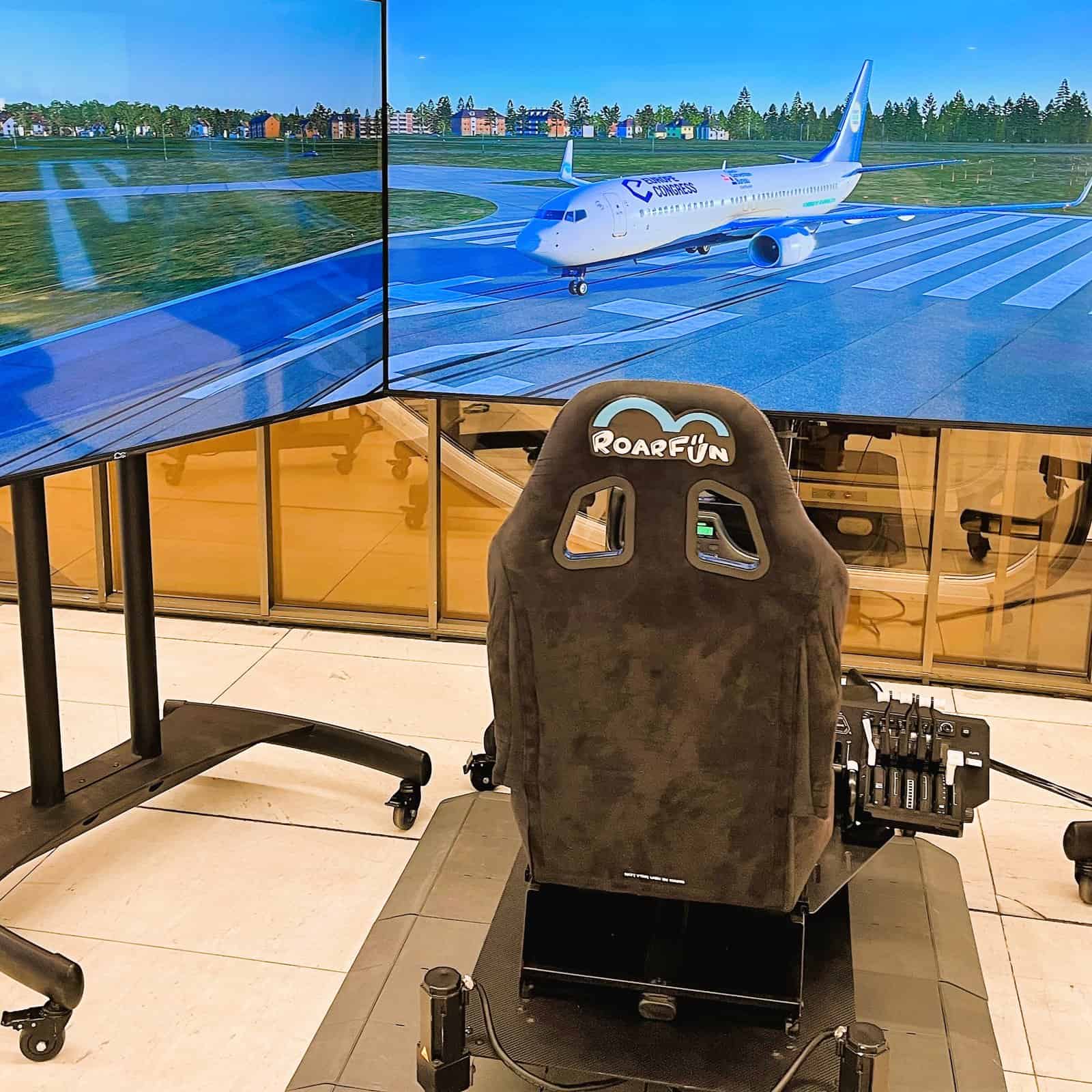 RoarFun Flight Simulator with 3 huge screens.