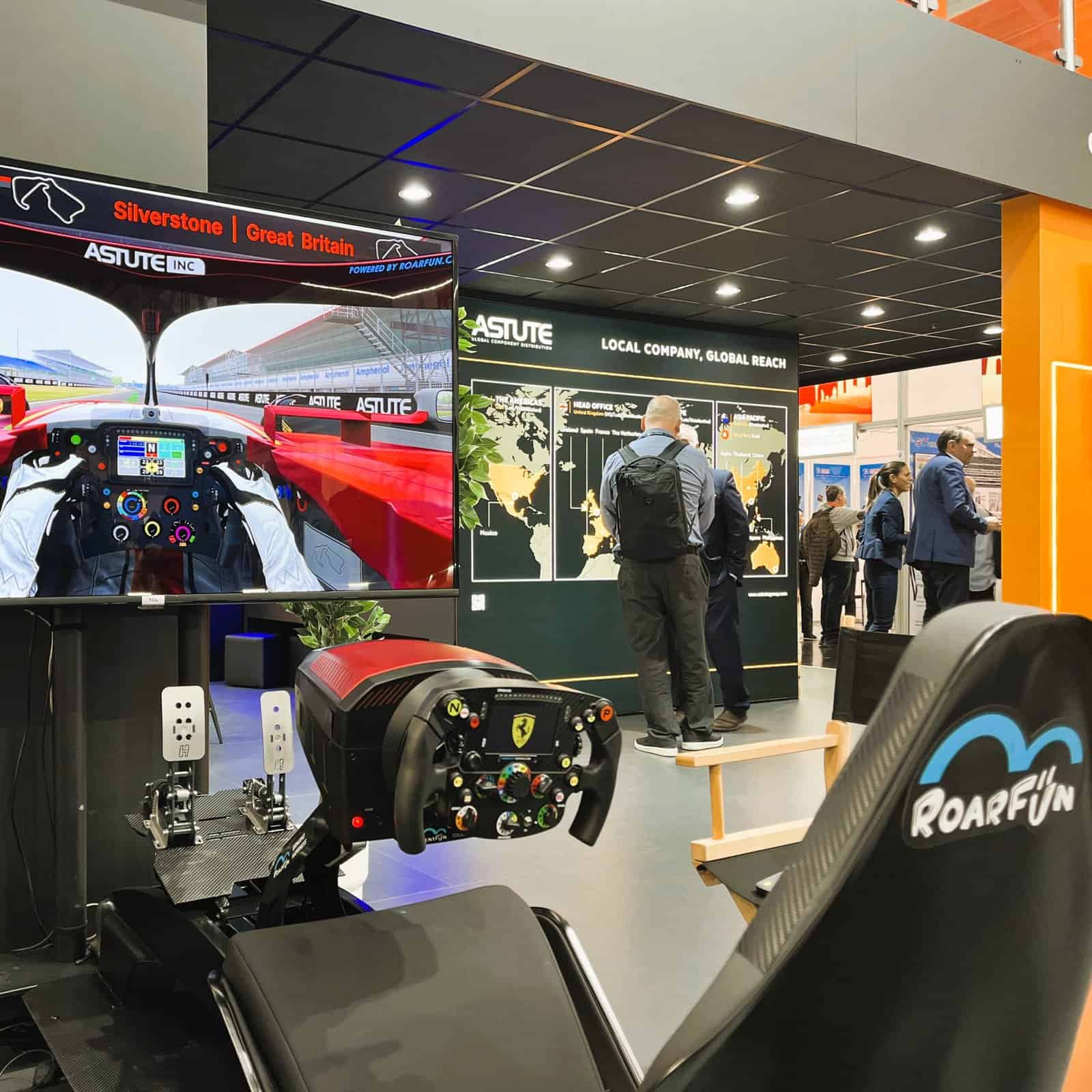 Mobile racing simulator with motion and VR in Munich.